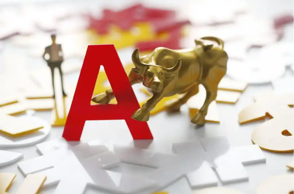 股市经验与风险认知差异_股市新老股民心理对比_炒股是没有技术的