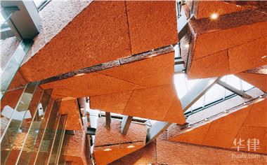 贷款炒股多少才违法